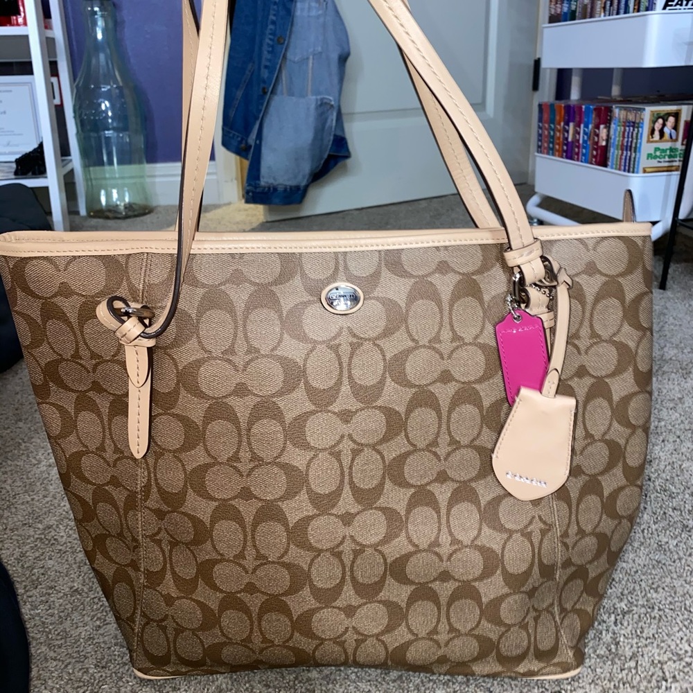 COACH TOTE